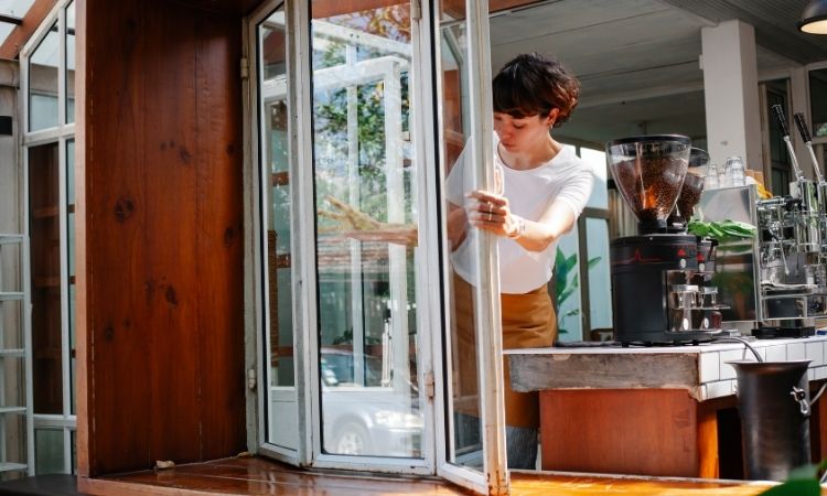 Window that Won't Open in Singapore Window that Won't Open in Singapore