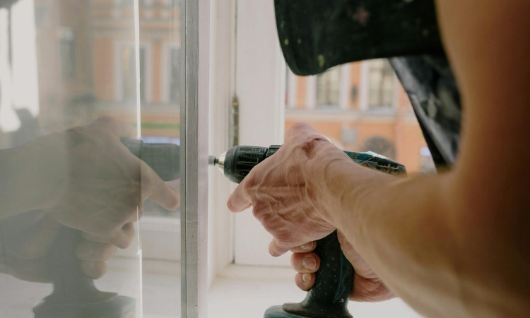 How Home Window Repair Keeps you Safe